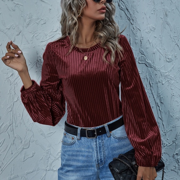 SHEIN Tops - SHEIN Solid Ribbed Velvet Top Maroon Size Small